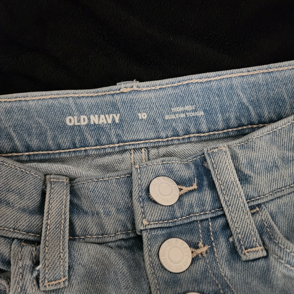 Y2K Distressed Light Wash Denim Shorts | Old Navy | 10 (Girl) - Picture 3 of 4